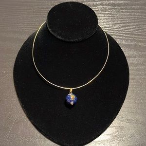 14k yellow over 7grams gold collar necklace w/world atlas pendant